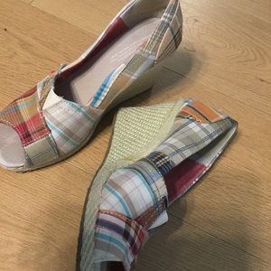 Toms Wedge size 8